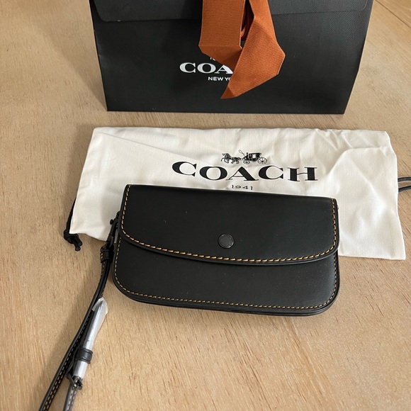 Coach Black Leather wristlet wallet - Picture 1 of 2